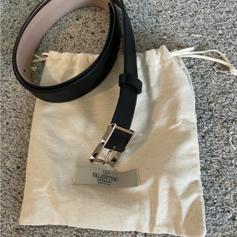 Valentino Belt Size 85 (US30)